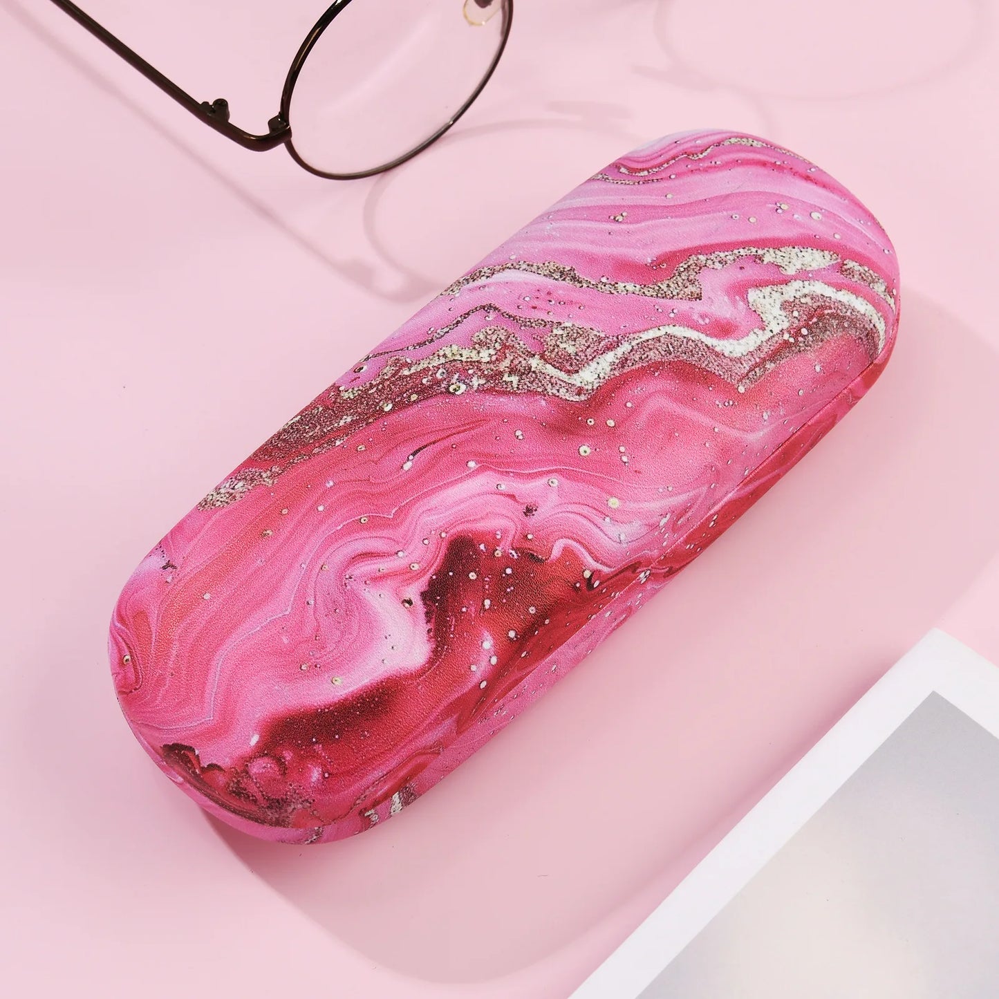 Étui à lunettes en cuir rose ondulé pour femme
